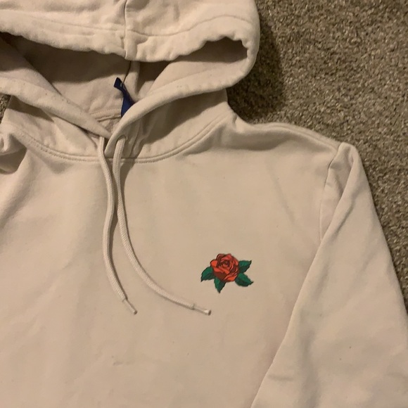 Hoodie size small - Picture 2 of 6